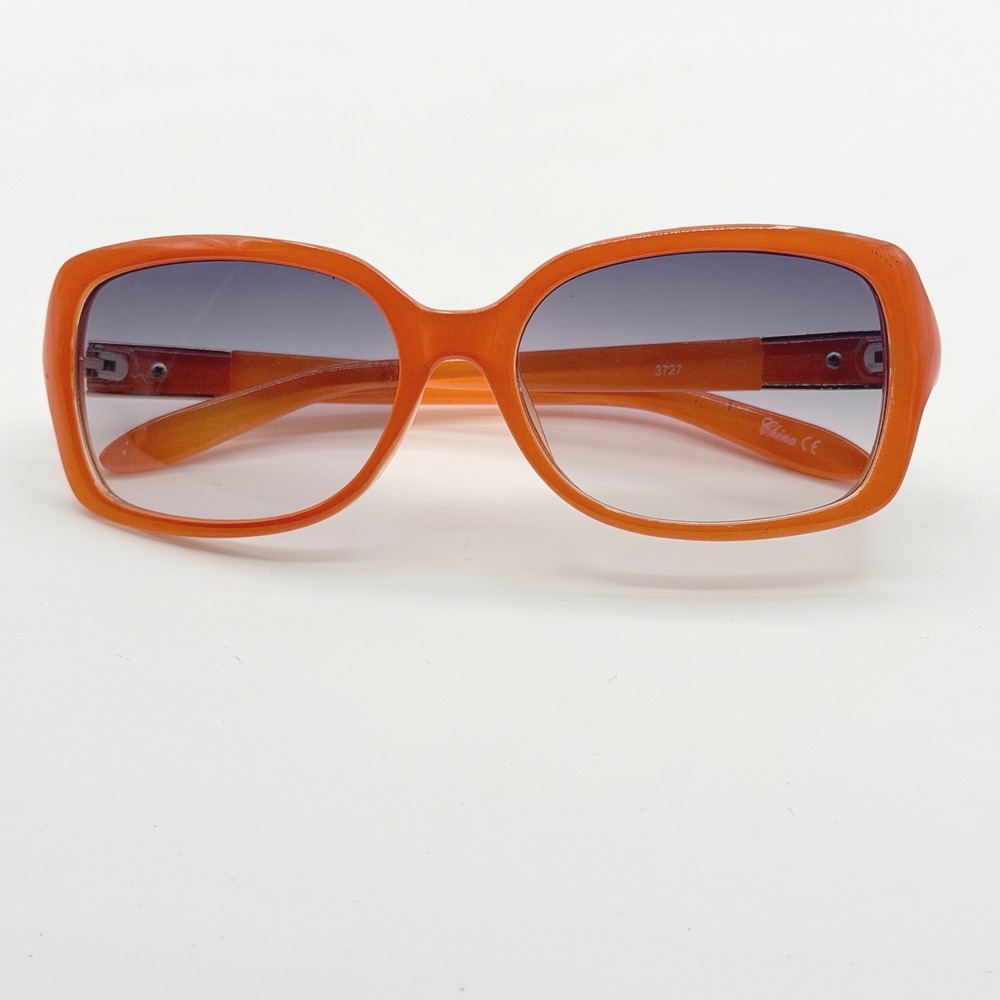 Orange Retro Rectangle Sunglasses Gold Textured Temple Detail Gradient Lens 3727